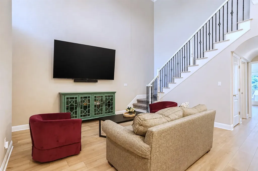 216 Sunrise Ridge Cove Austin TX 78738