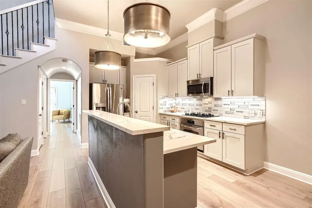 216 Sunrise Ridge Cove Austin TX 78738