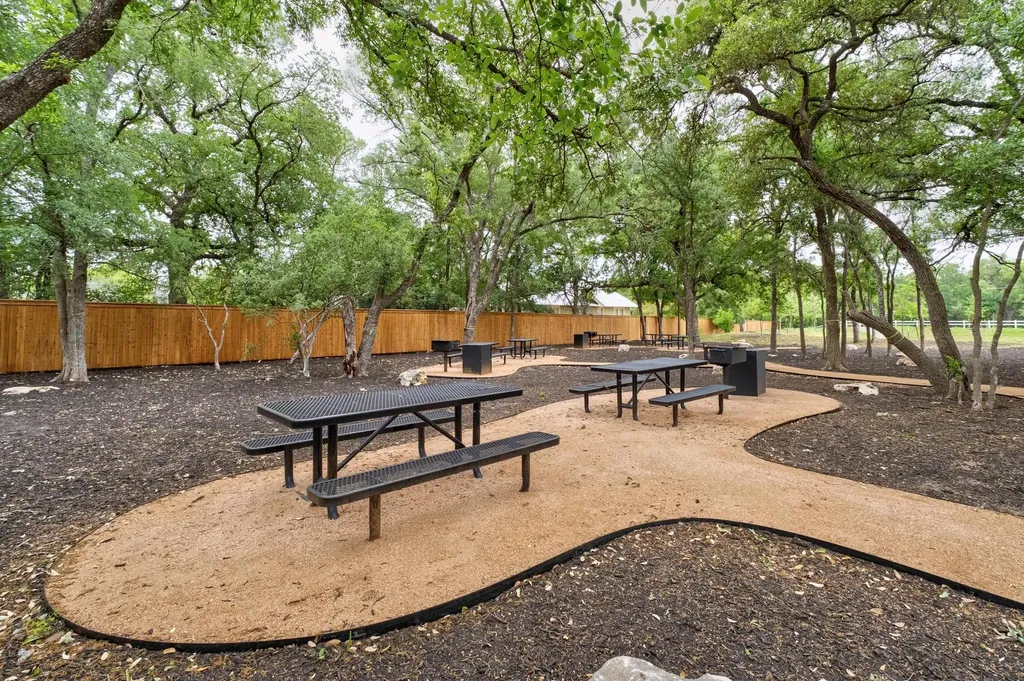 513 Burlington Drive Buda TX 78610
