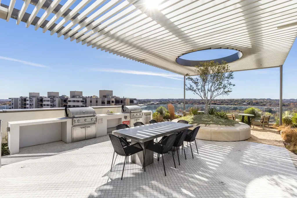 44 East Avenue Austin TX 78701