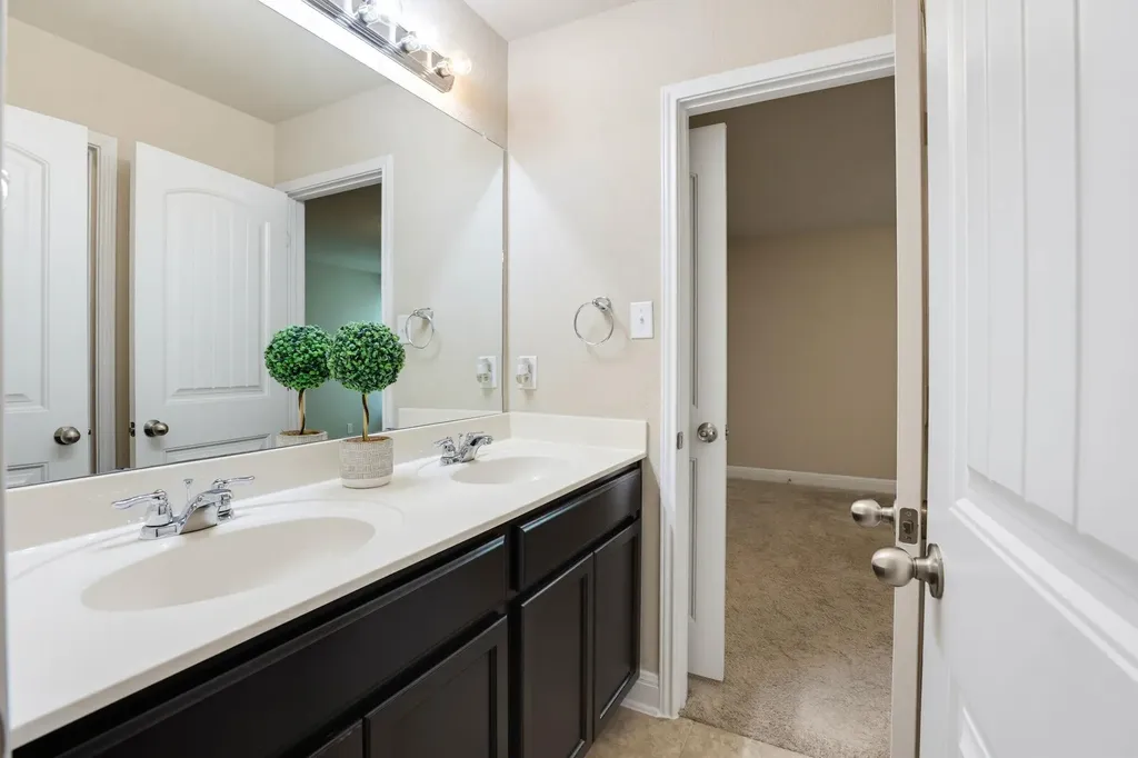 5744 Mckinney Falls San Antonio TX 78253