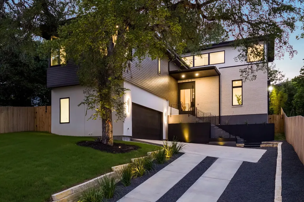 1102 Summit Street Austin TX 78741