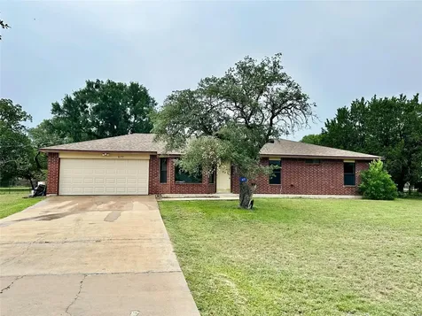 677 County Road 3081 Center Lampasas TX 76550