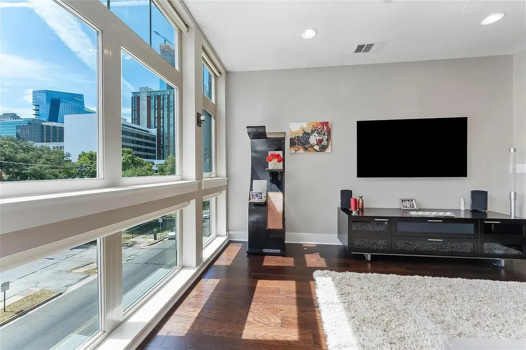 908 Nueces Street Austin TX 78701