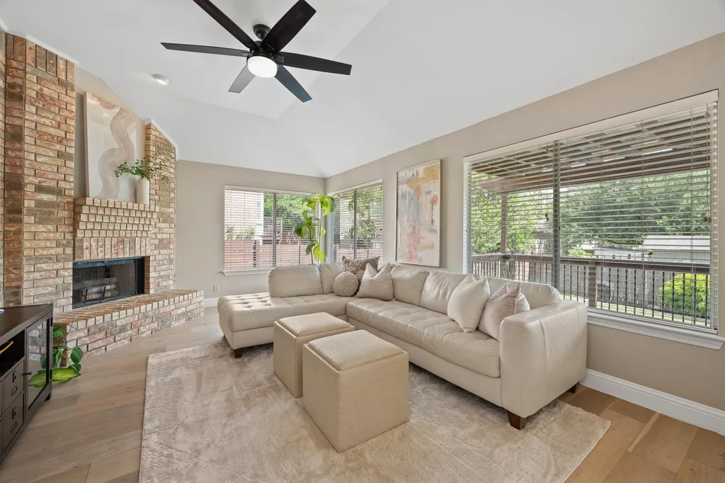 6104 Colina Lane Austin TX 78759