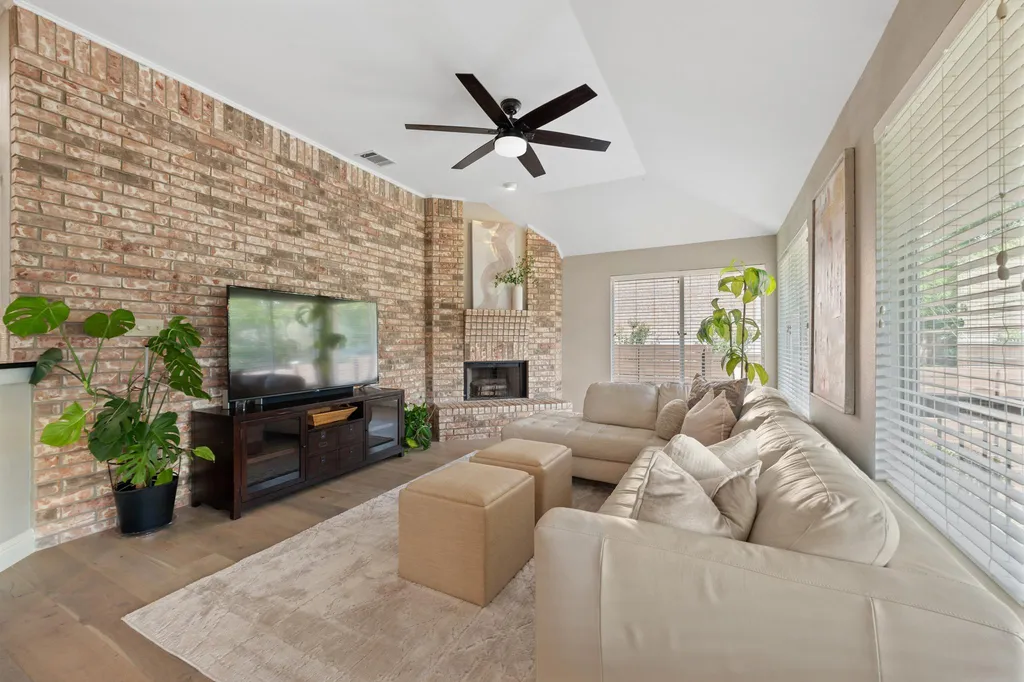 6104 Colina Lane Austin TX 78759