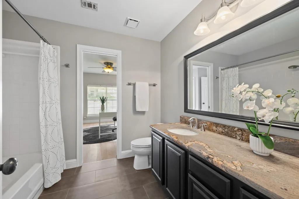 6104 Colina Lane Austin TX 78759