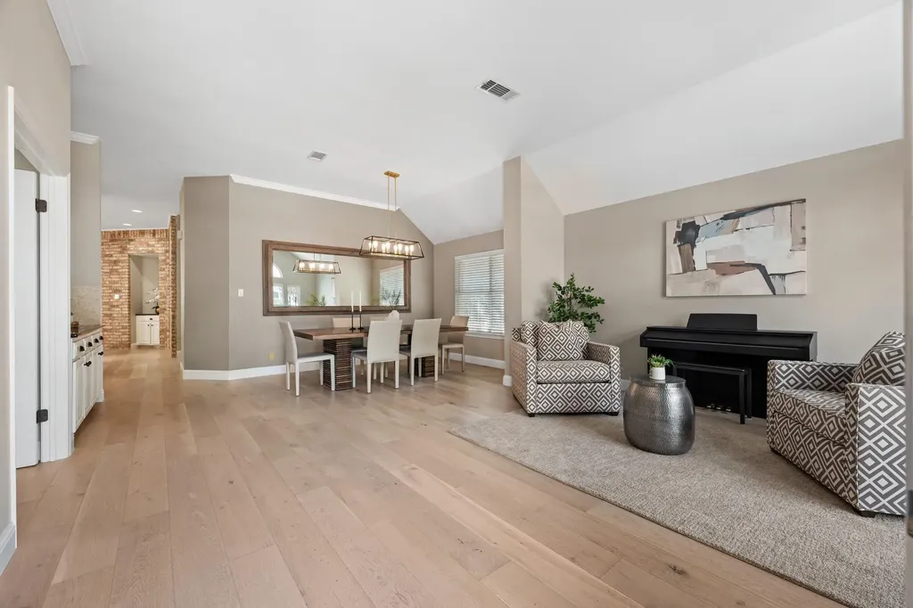 6104 Colina Lane Austin TX 78759