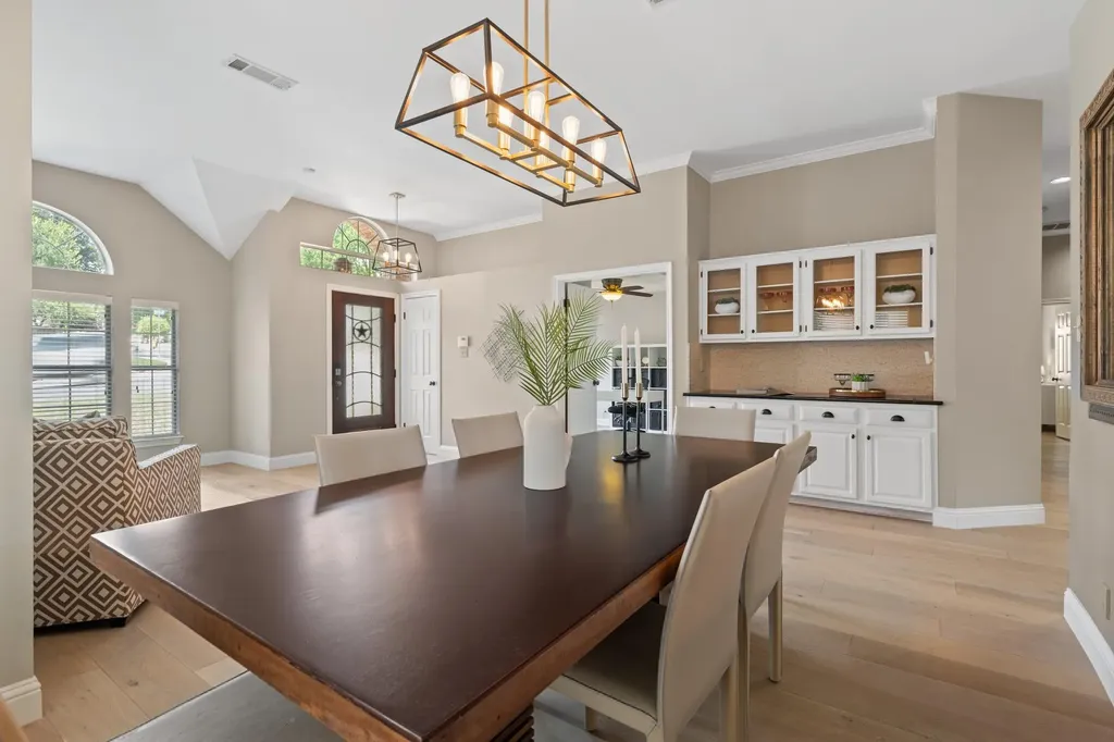 6104 Colina Lane Austin TX 78759