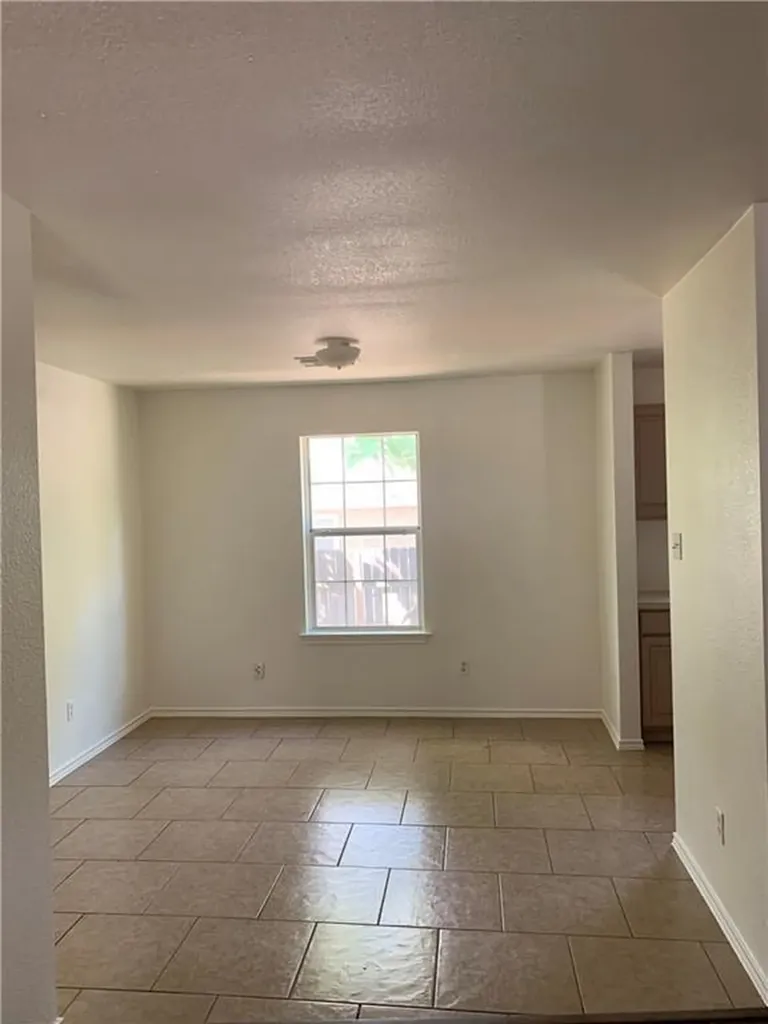 301 Taylor Street Smithville TX 78957