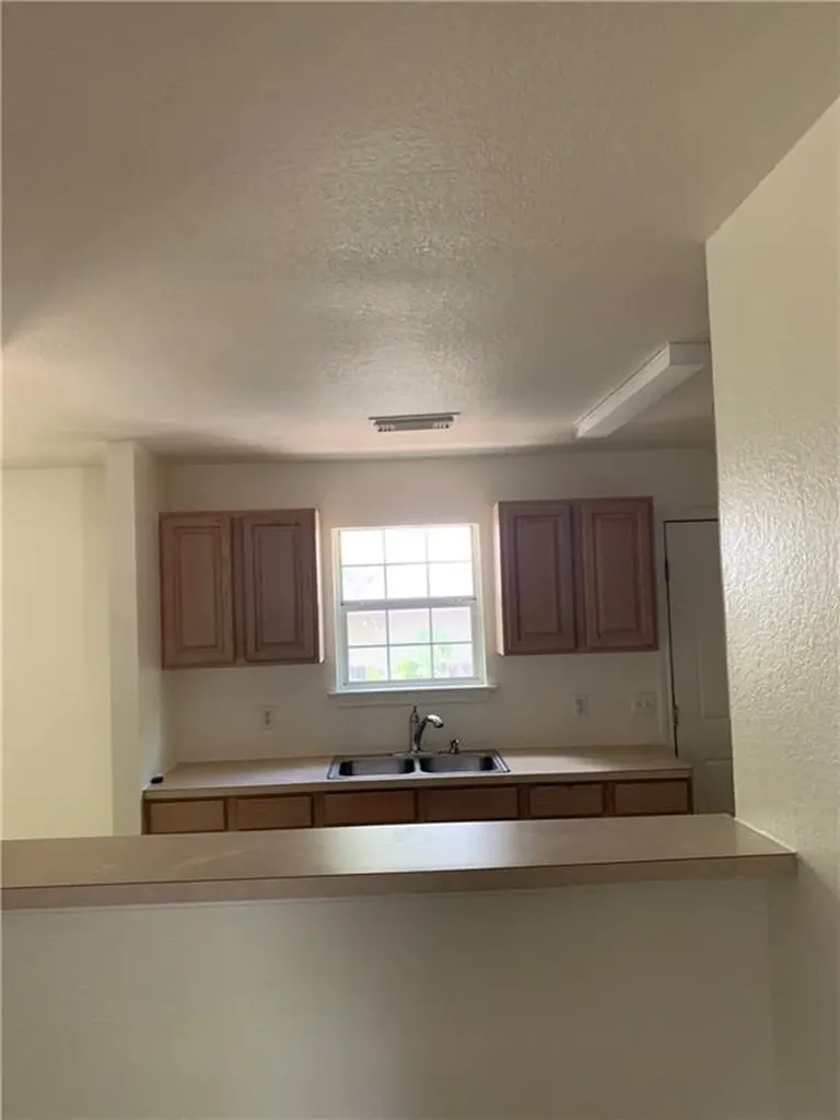 301 Taylor Street Smithville TX 78957