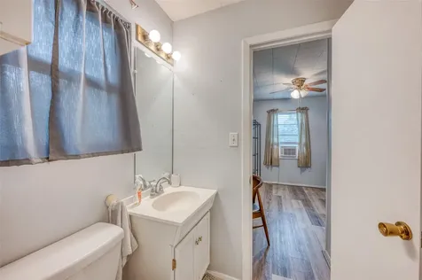 204 W Lakeshore Drive Sunrise Beach Village TX 78643