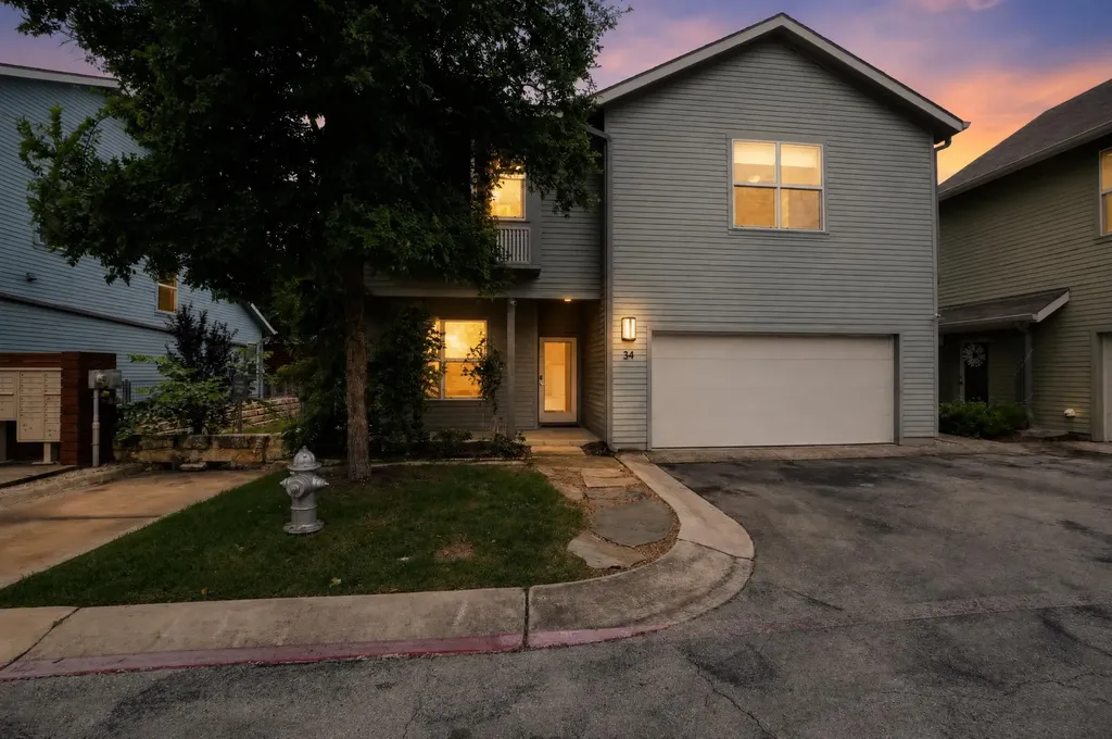 301 W Stassney Lane Austin TX 78745