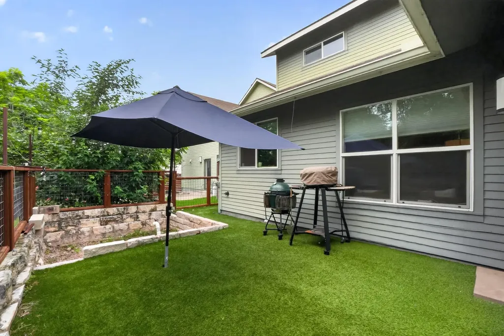 301 W Stassney Lane Austin TX 78745