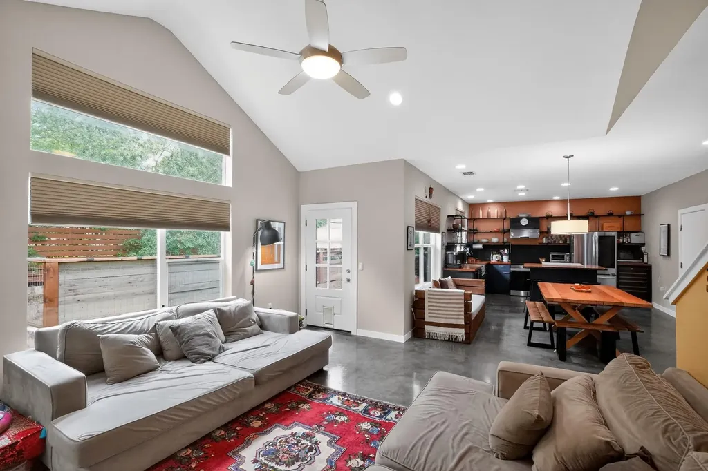 301 W Stassney Lane Austin TX 78745
