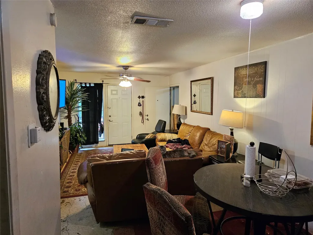 1909 Hearthside Drive Austin TX 78757