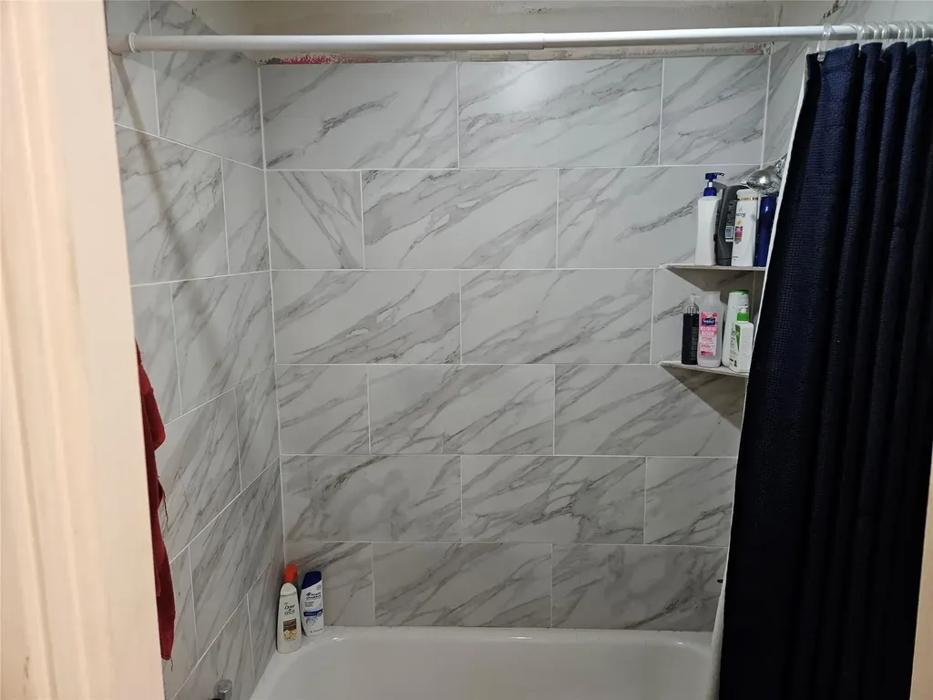 1909 Hearthside Drive Austin TX 78757