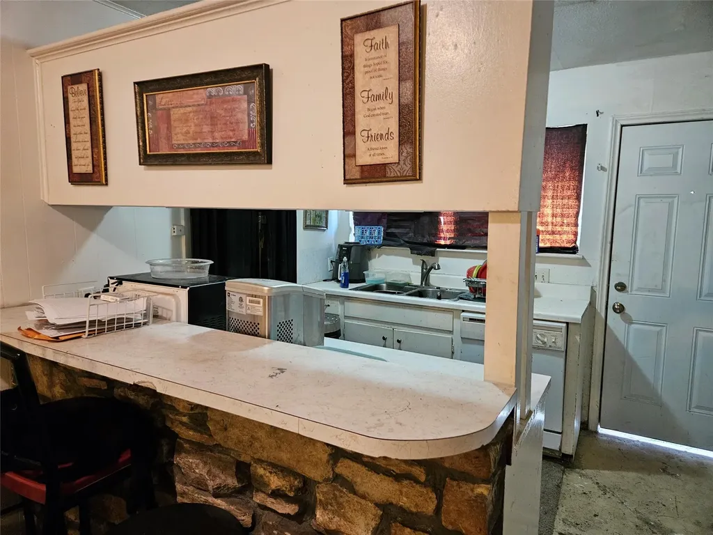 1909 Hearthside Drive Austin TX 78757