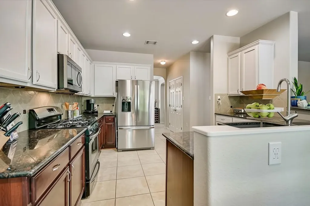 113 Fred Couples Drive Round Rock TX 78664