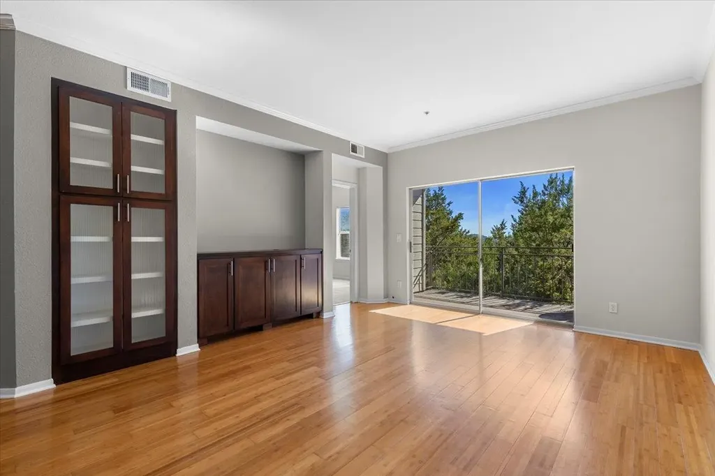 6000 Shepherd Mountain Cove Austin TX 78730