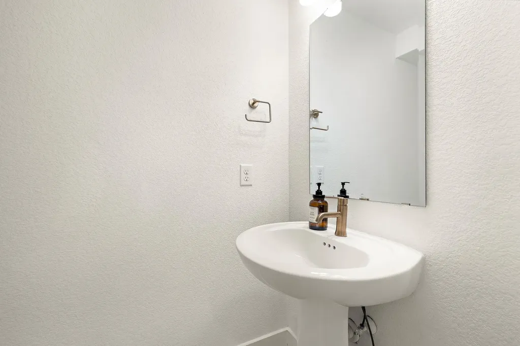 1409 Golden Celebration Bend Leander TX 78641