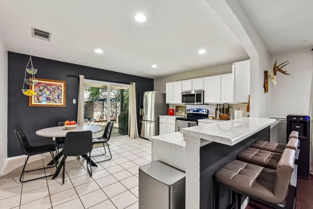 170 Kates Cove Buda TX 78610