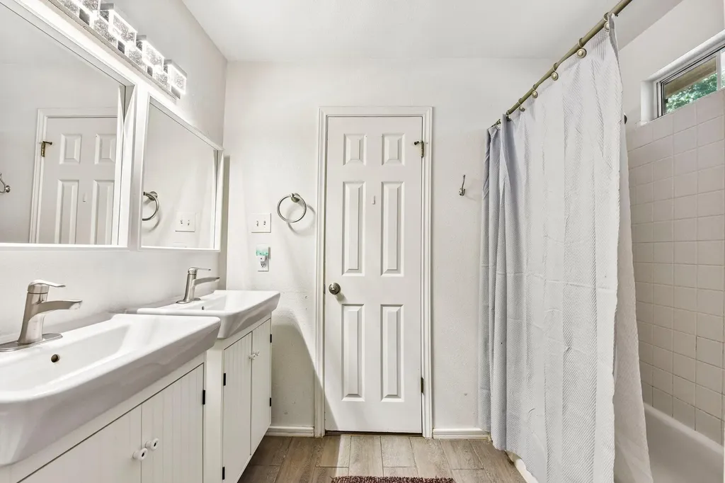 170 Kates Cove Buda TX 78610