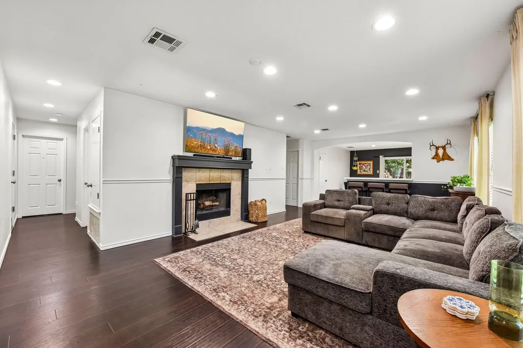 170 Kates Cove Buda TX 78610