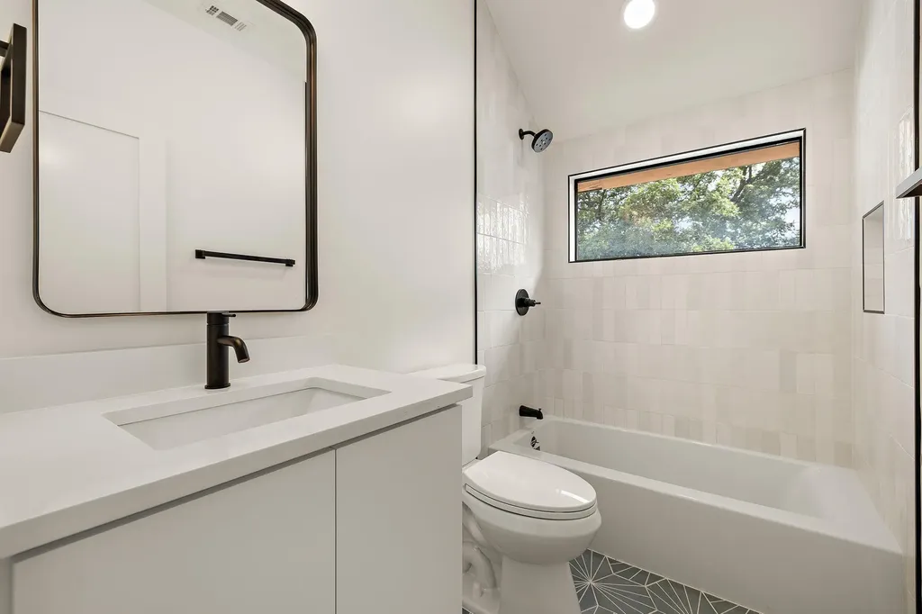 2316 Euclid Avenue Austin TX 78704