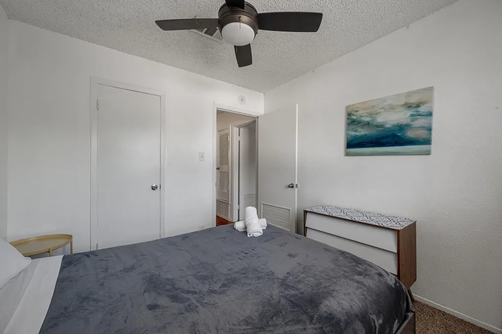 2401 Manor Road Austin TX 78722