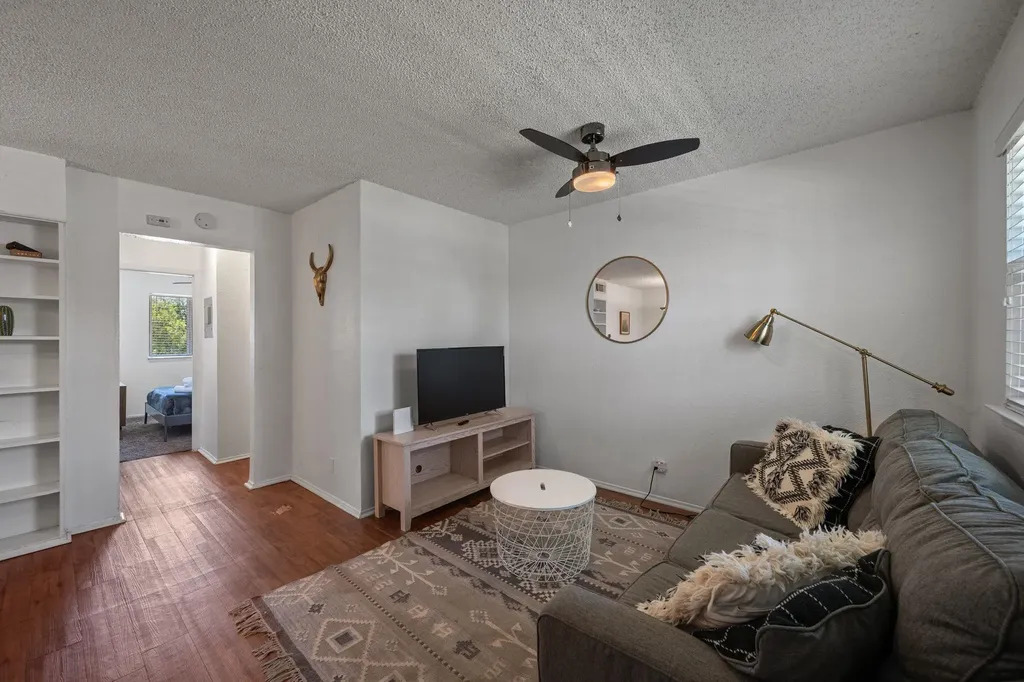 2401 Manor Road Austin TX 78722