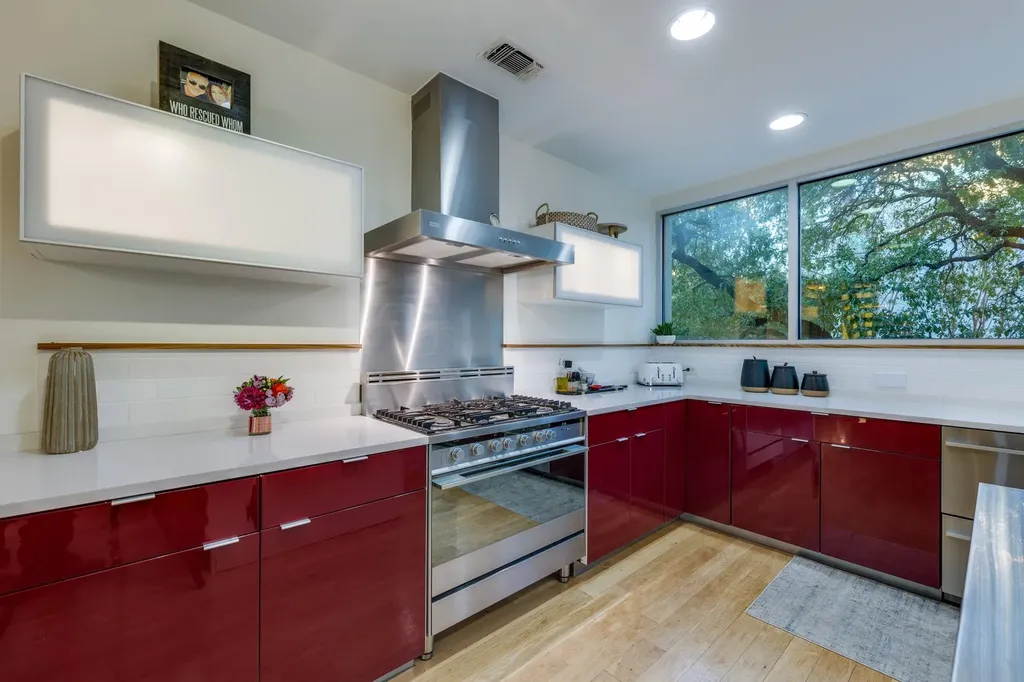 2301 S 5th Street Austin TX 78704
