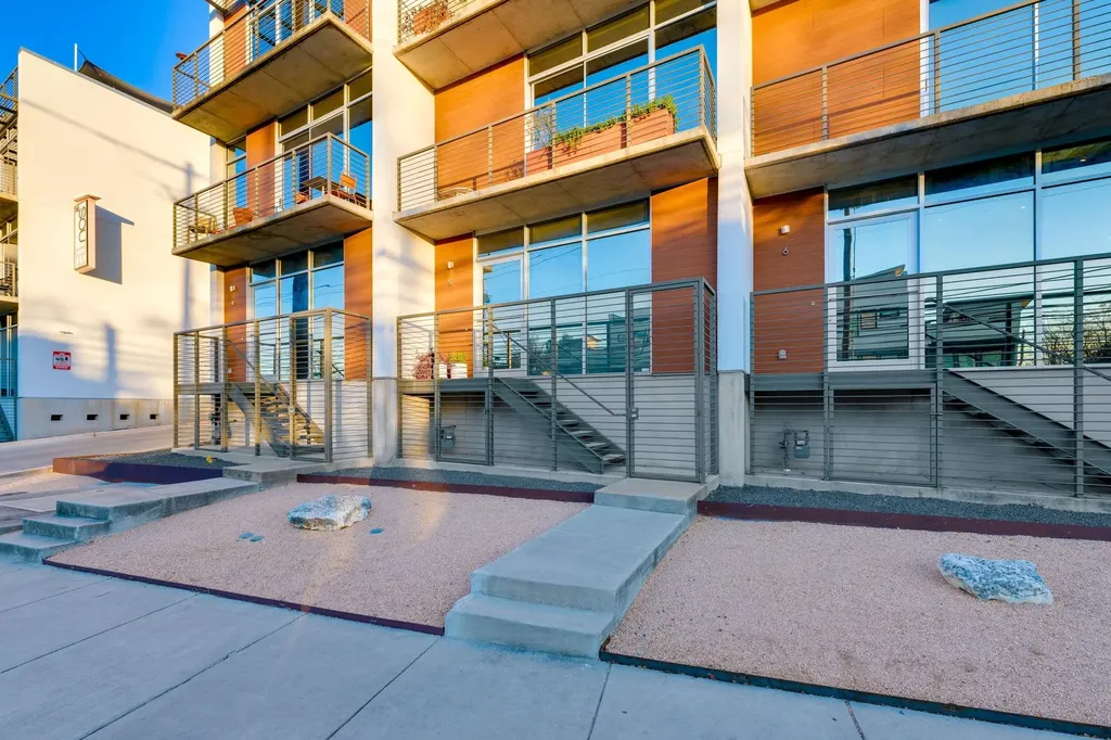 2301 S 5th Street Austin TX 78704