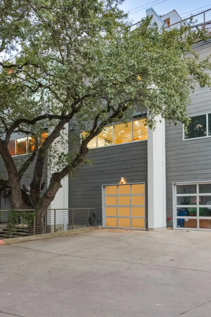 2301 S 5th Street Austin TX 78704