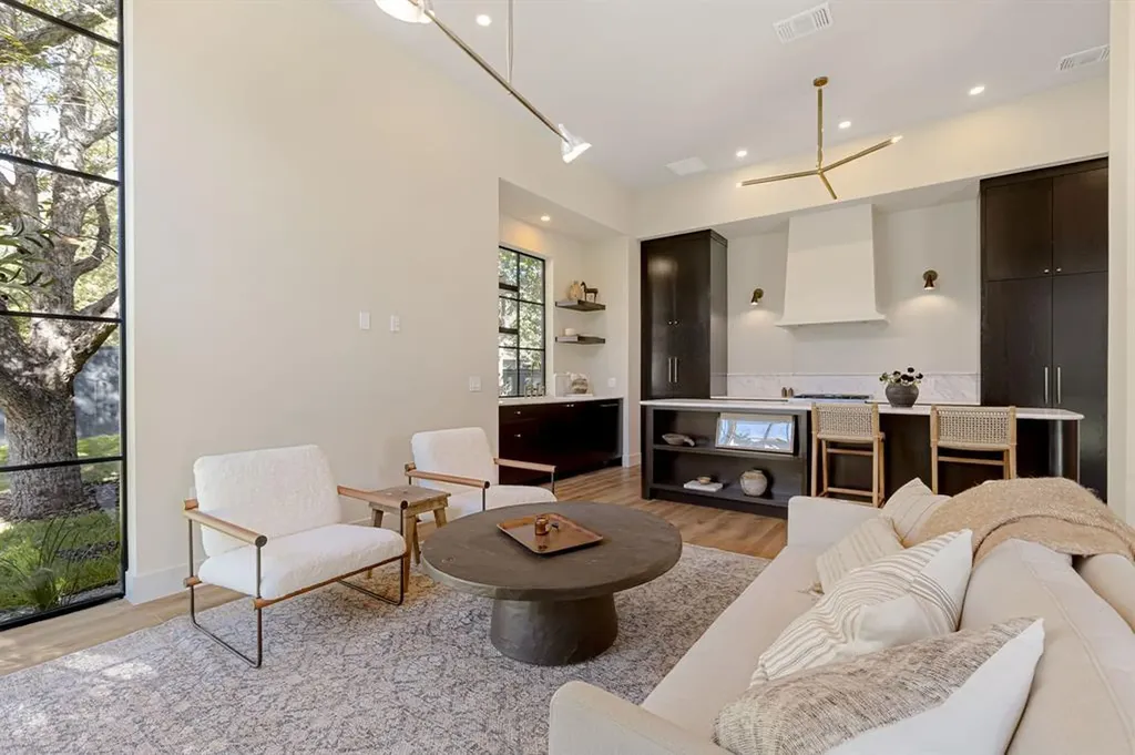 4414 Banister Lane Austin TX 78745