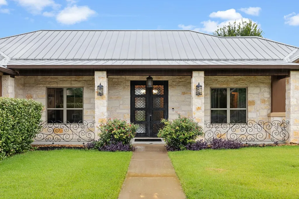 201 Eagle Valley Lane Liberty Hill TX 78642