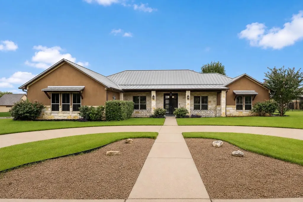 201 Eagle Valley Lane Liberty Hill TX 78642