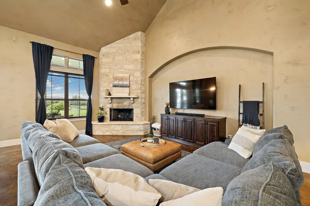 201 Eagle Valley Lane Liberty Hill TX 78642