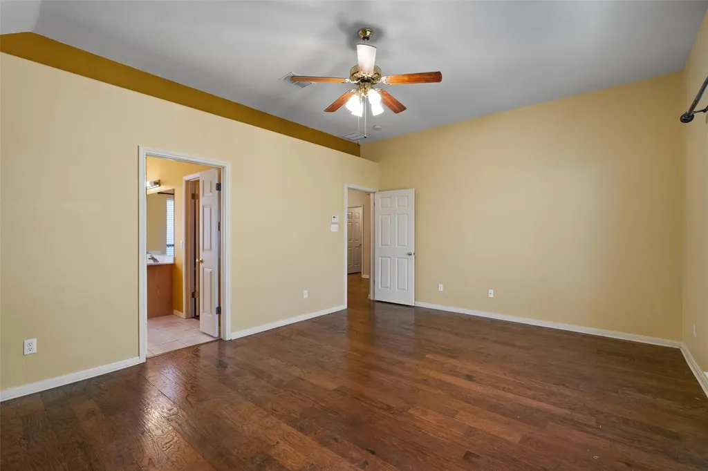 6814 Thistle Hill Way Austin TX 78754