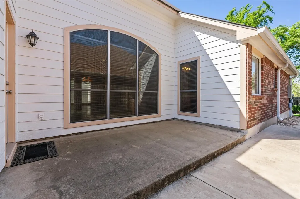 6814 Thistle Hill Way Austin TX 78754