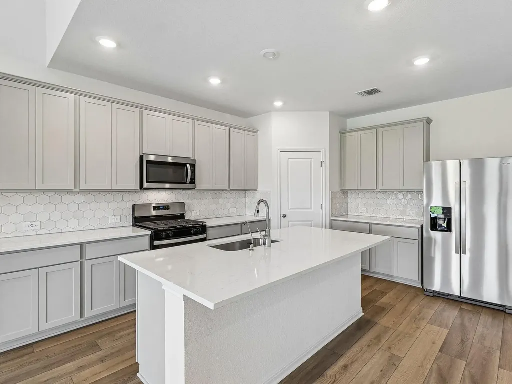 110 Cassins Nest Cedar Creek TX 78612