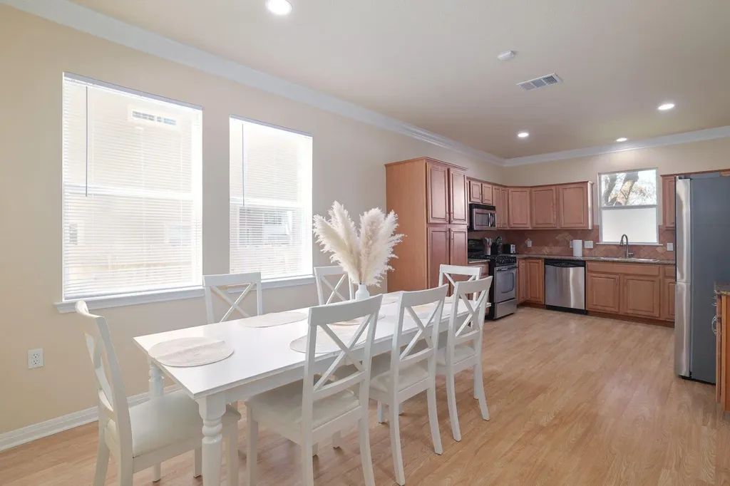 1178 Bedford Street Austin TX 78702