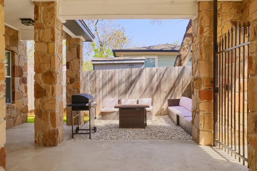 1178 Bedford Street Austin TX 78702