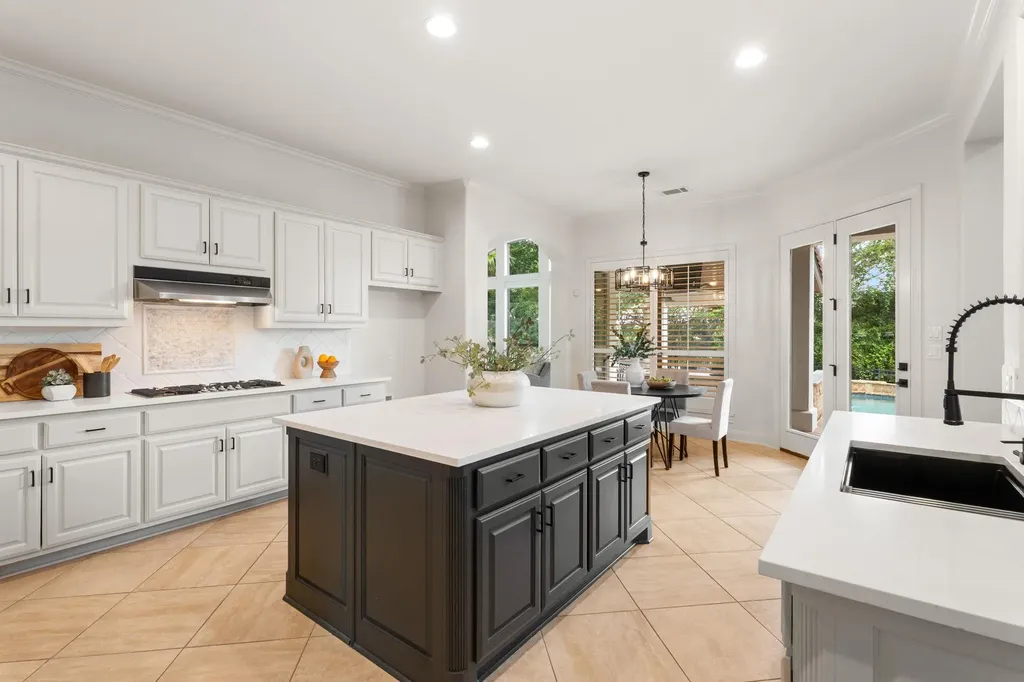 11904 Bristlewood Cove Austin TX 78732