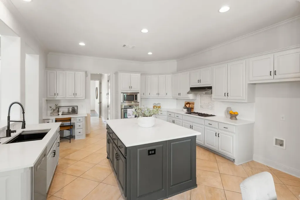 11904 Bristlewood Cove Austin TX 78732