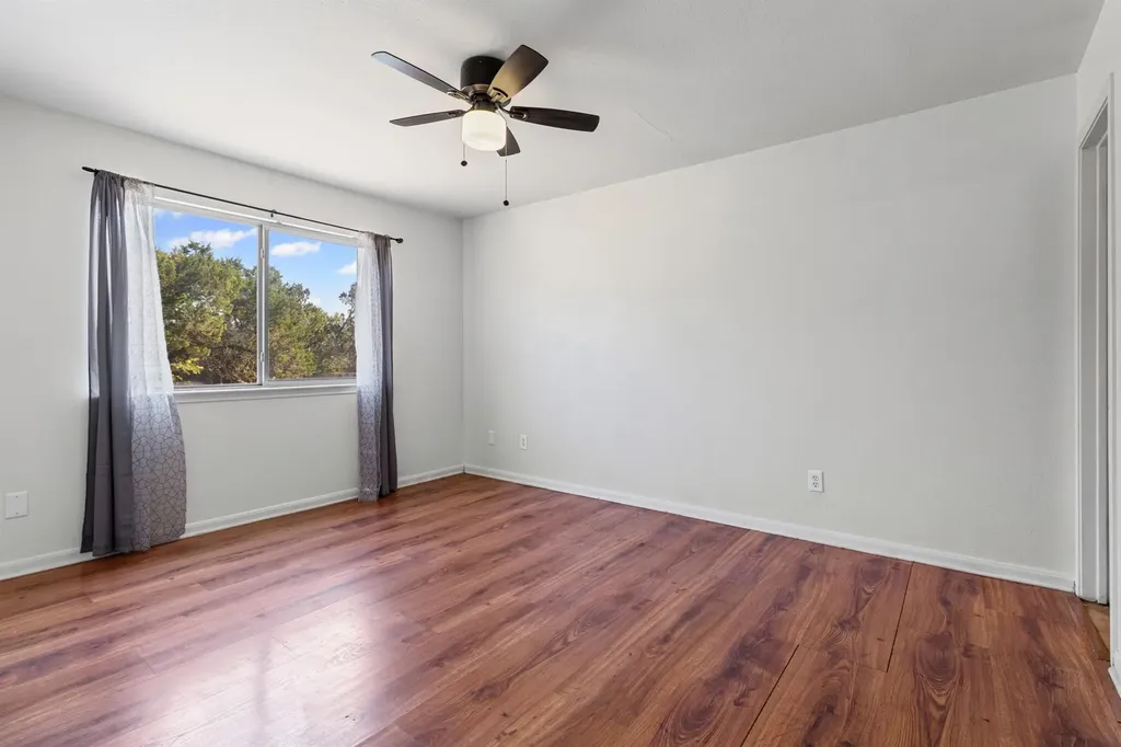 1910 Ireland Drive Leander TX 78641
