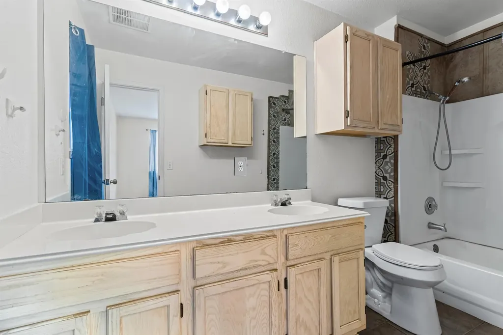 1910 Ireland Drive Leander TX 78641