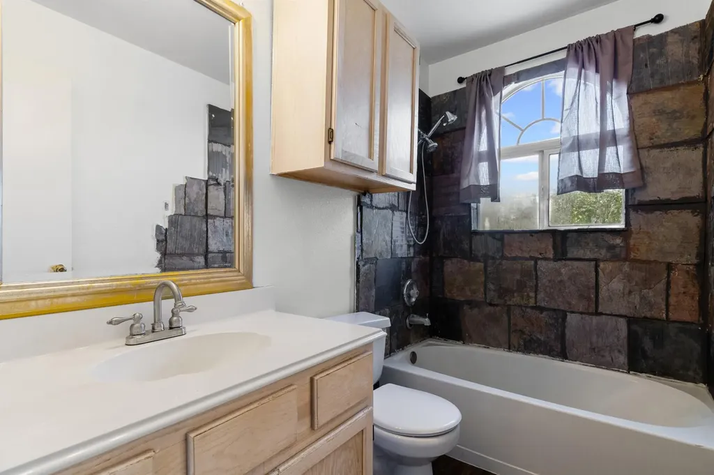 1910 Ireland Drive Leander TX 78641