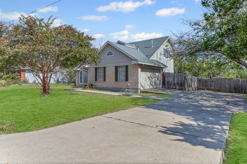 1910 Ireland Drive Leander TX 78641