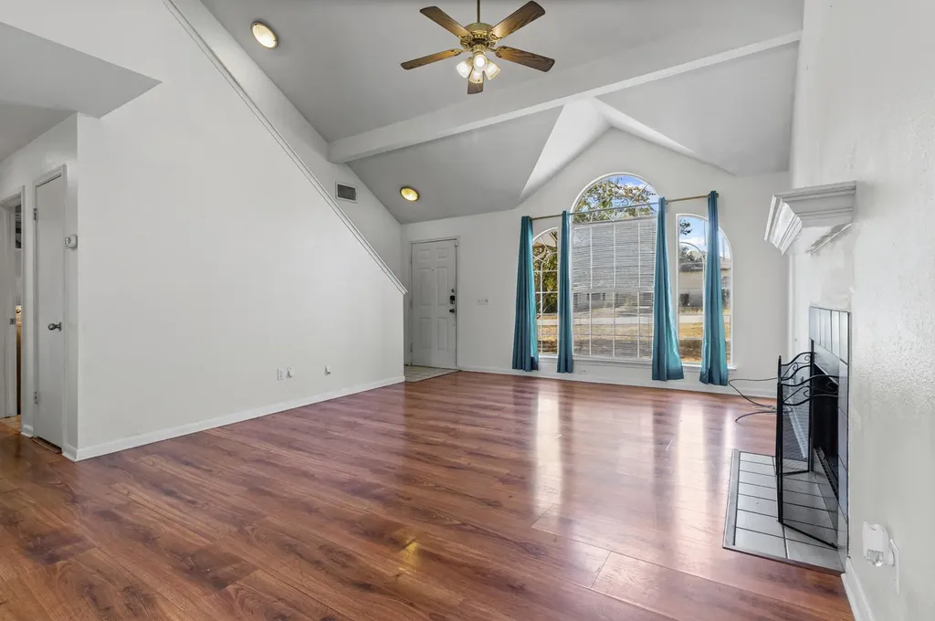 1910 Ireland Drive Leander TX 78641